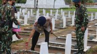 Brimob Lampung Ziarah Makam Pahlawan Sambut HUT ke -76 Korps Brimob Polri