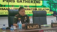 Kajati Sumatera Selatan Minta Penyidik Kepolisian Segera Rampungkan Berkas Penyidikan Mularis Djahri