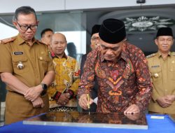 Menko PMK Resmikan Gedung Rektorat UMKO